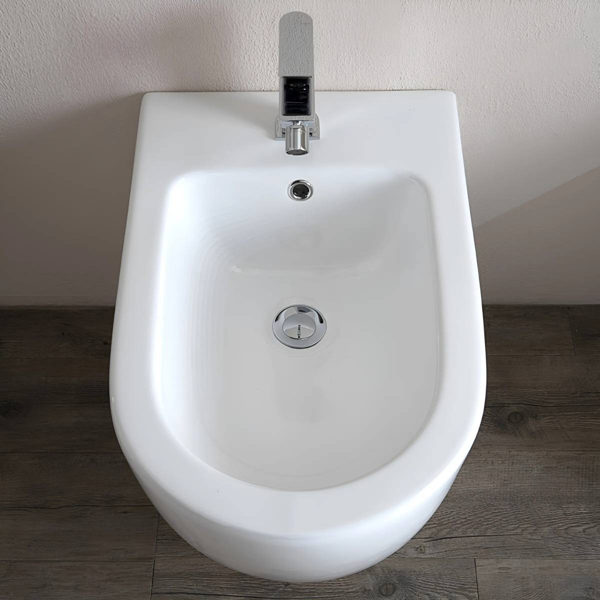 ONE-TRASLATO-bidet